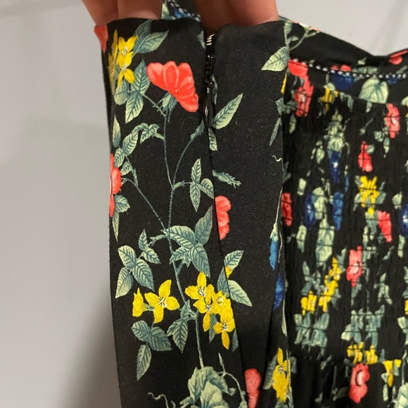 Beautiful floral dress - Picture 5 of 6